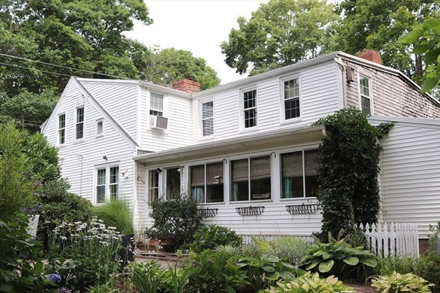 28 Cliff Street Plymouth MA 02360