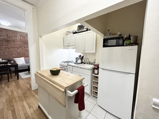 39 Hemenway Street, Apt 2