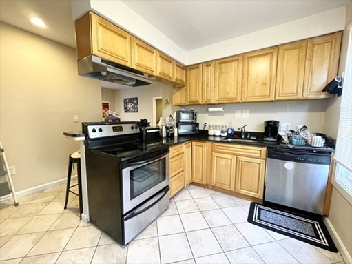 25 Sudan Steet, Apt 3