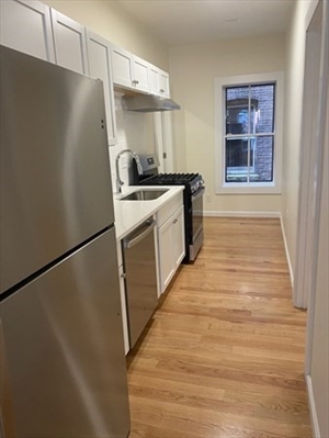 13 S Russell St, Apt 1