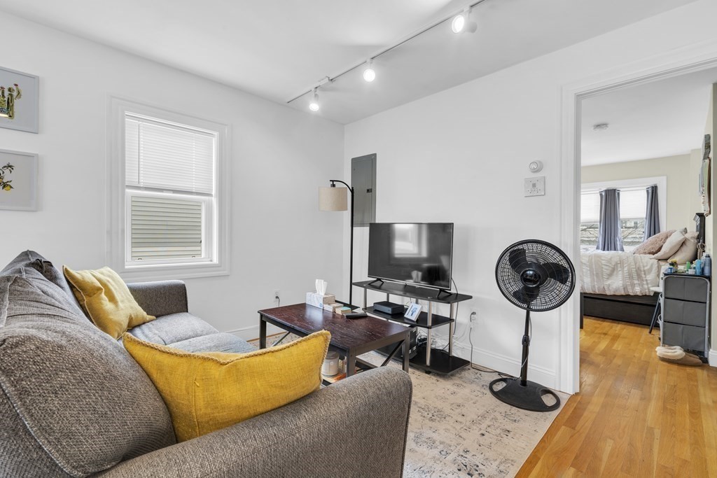 south-boston - #73094948