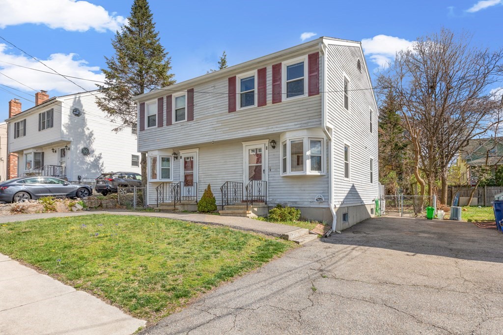 West Roxbury 4 Bed 4 Bath Multi-Family Home for Sale - Sold for $837,500
