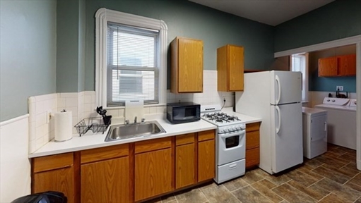 789 Columbia Road, Apt 3