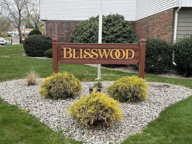 105 Blisswood Village Ludlow MA 01056