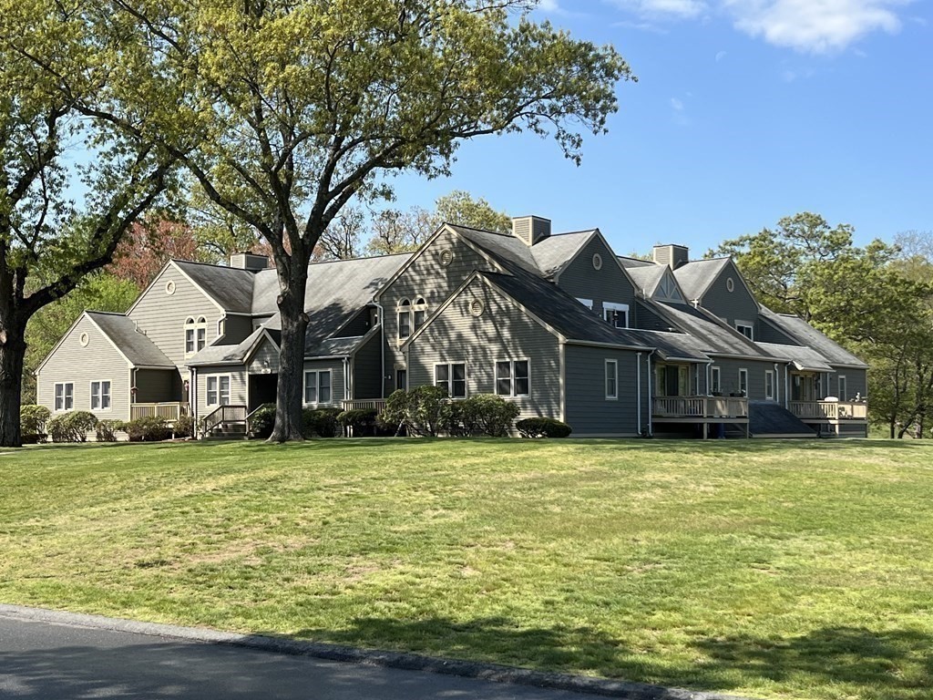 Blackstone 1 Bed 1 Bath Condo for Sale Sold for 299,900