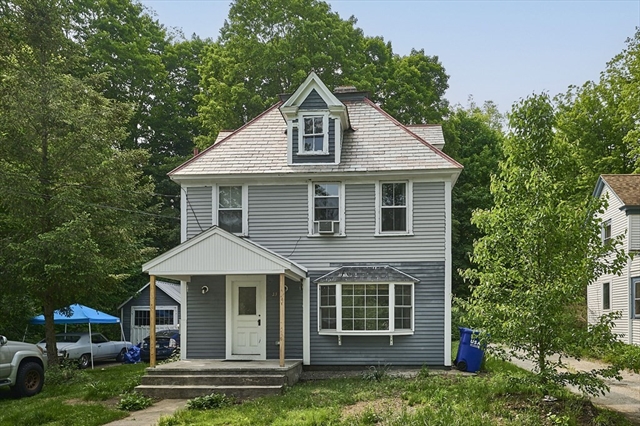 33 River Street Russell MA 01070