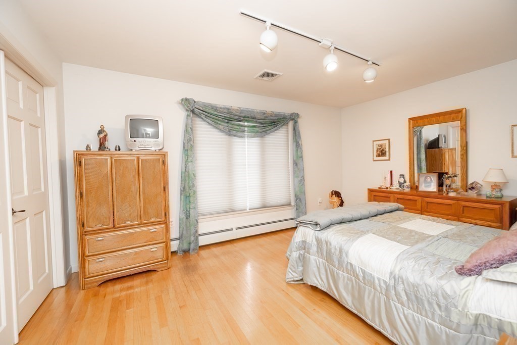 westport - #73122381