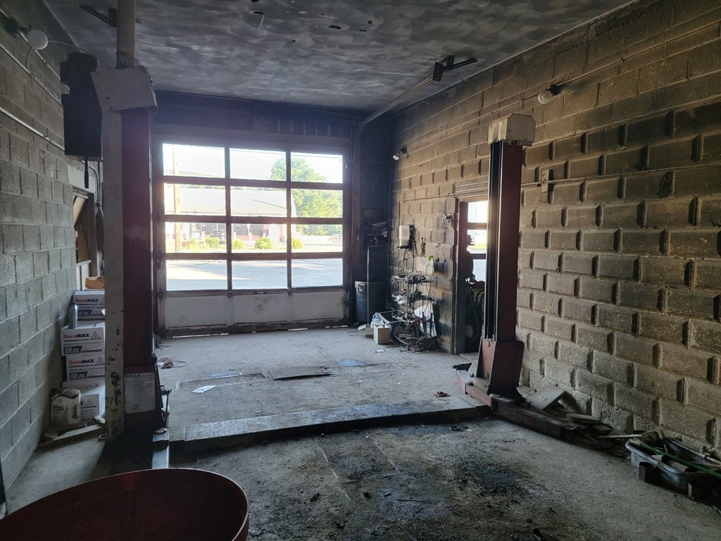 55 West St, Ware, MA 01082 - Image 13