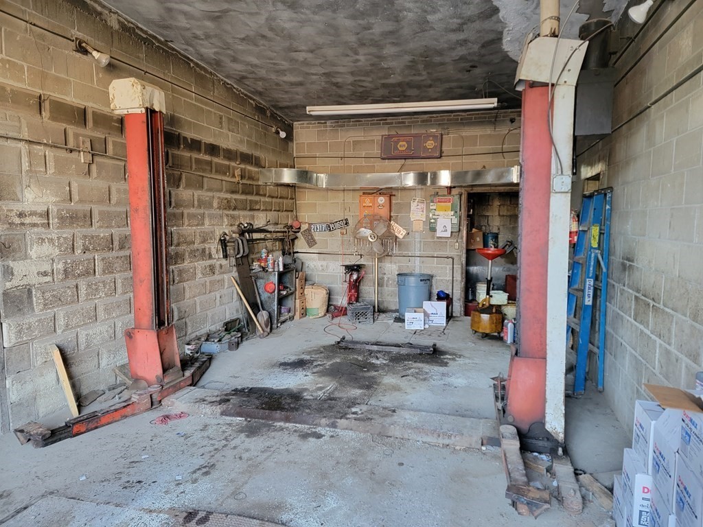 55 West St, Ware, MA 01082 - Image 14