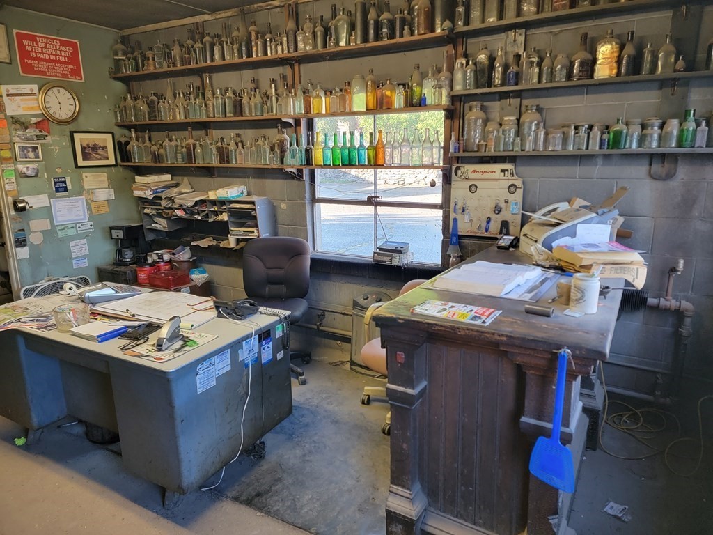 55 West St, Ware, MA 01082 - Image 9