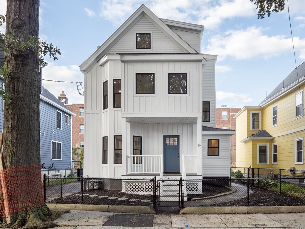 10 Van Norden St, Cambridge, MA 02140