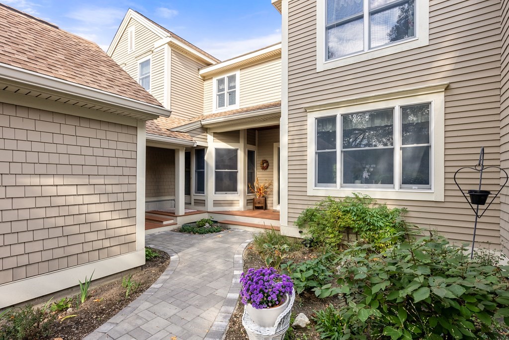 Sudbury 1 Bed 2 Bath Condo for Sale 724,900