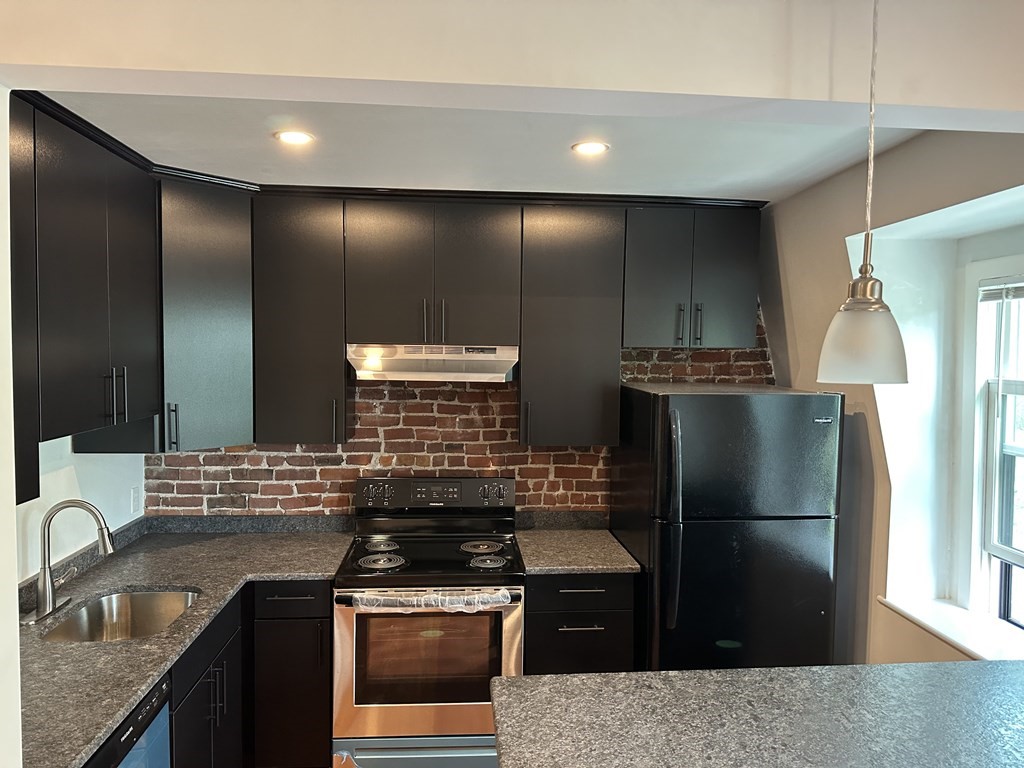 South Boston 1 Bed 1 Bath Condo for Sale 550,000