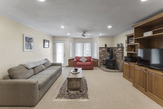 541 White Cliff Drive Plymouth MA 02360