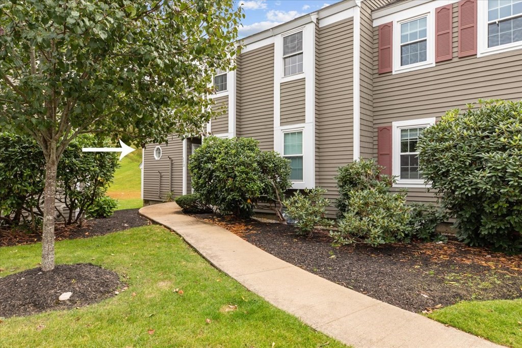 Canton 2 Bed 2 Bath Condo for Sale 459,900