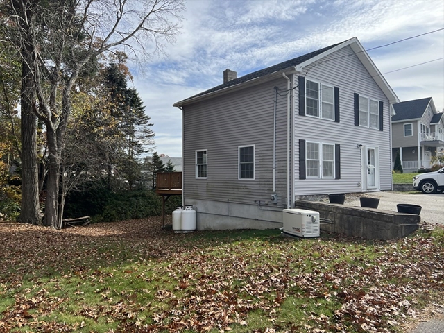 34 Colonial Road Webster MA 01570