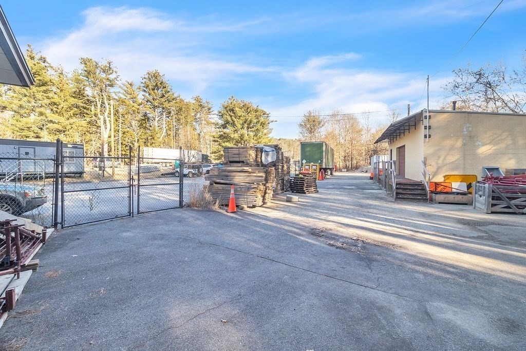 388 Palmer Rd, Ware, MA 01082 - Image 13