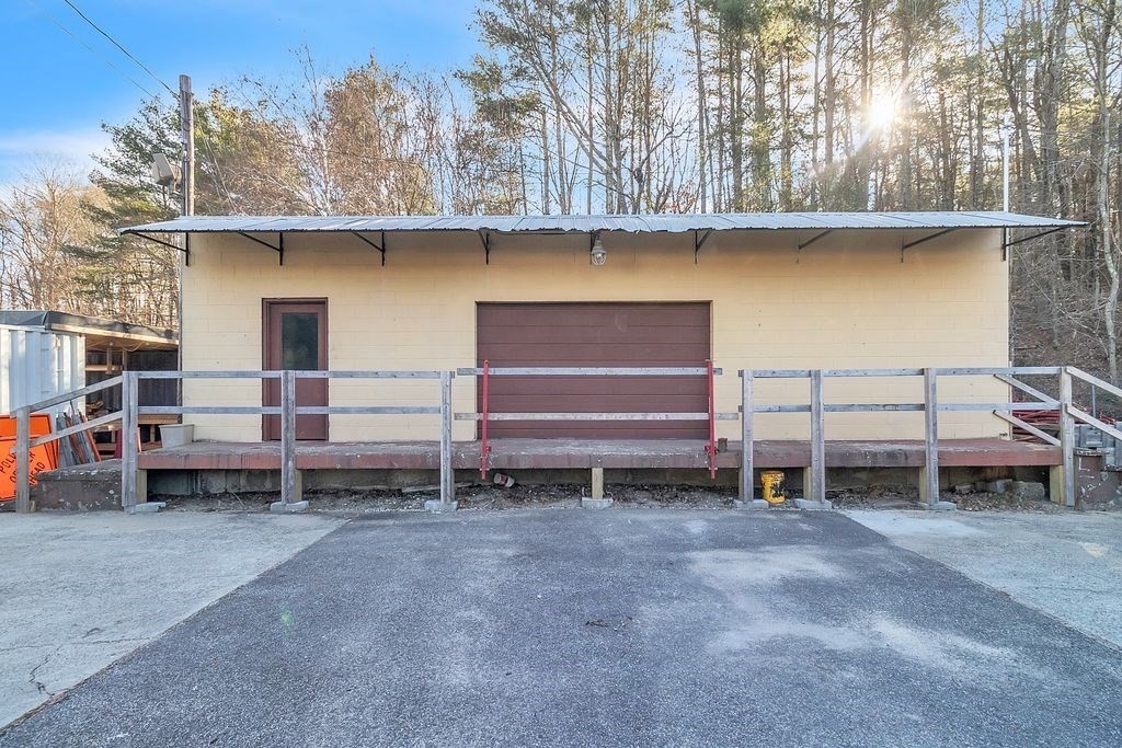 388 Palmer Rd, Ware, MA 01082 - Image 9