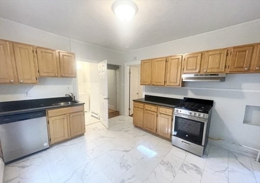 22 Howell Street, Apt 3