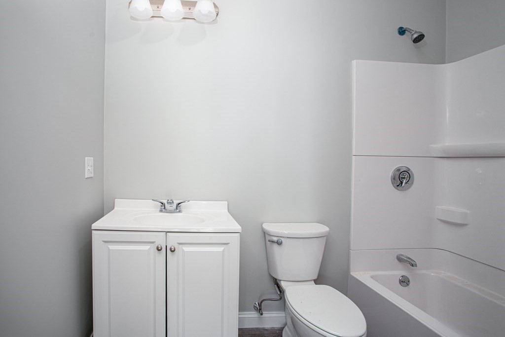 1429 S Main St, Fall River, MA 02724 - Image 13