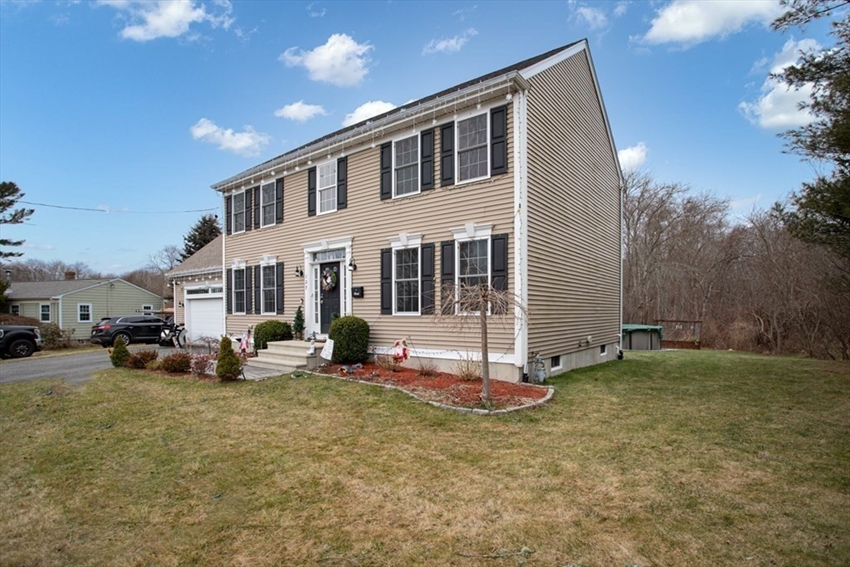 127 Russells Mills Rd, Dartmouth, MA Image 3