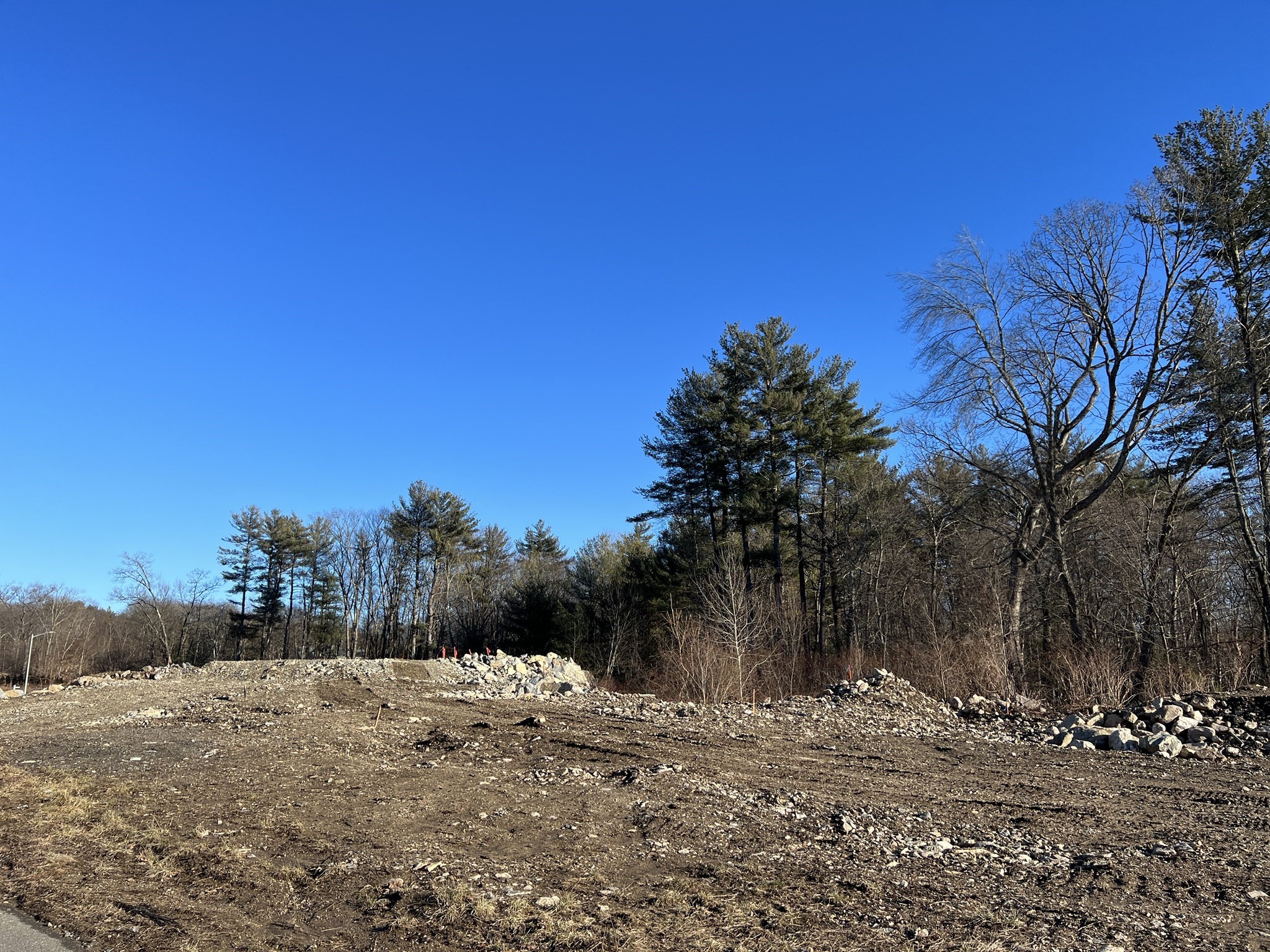 15 Charles St, North Reading, MA 01864