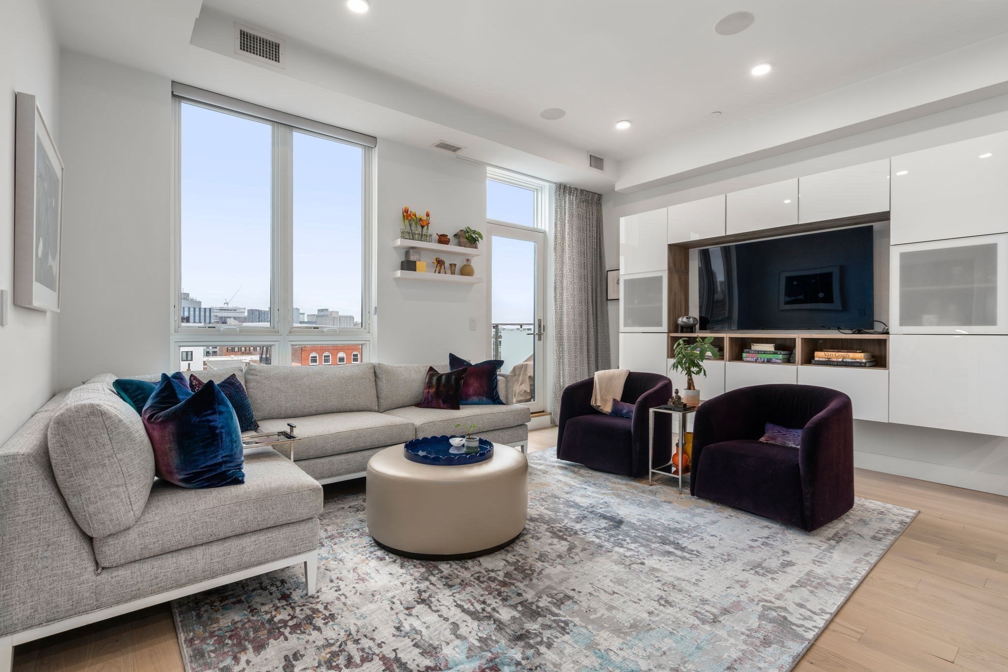 South Boston 2 Bed 2 Bath Condo for Sale - Sold for $1,170,000 - Condos With On Site Sales Team In Boston