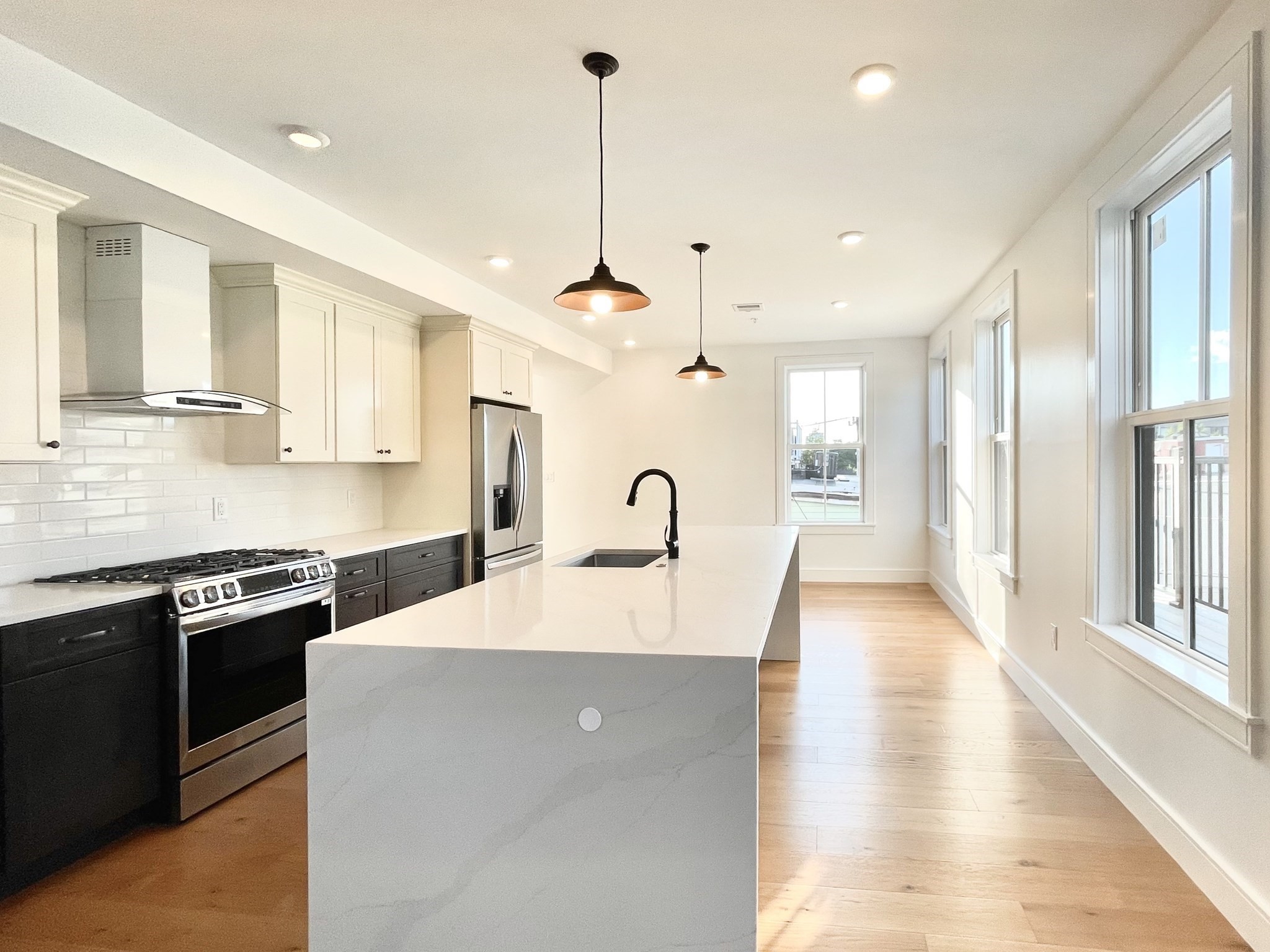 165 Everett St Unit 7, East Boston, Boston, MA 02128