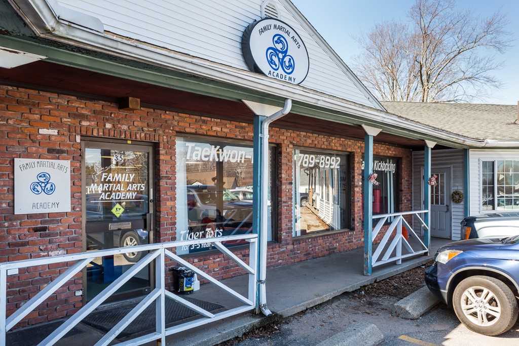 23 Southwick St, Agawam, MA 01030 - Image 6