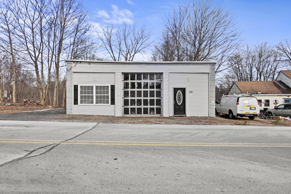 685 Pleasant St, Leicester, MA Image 1