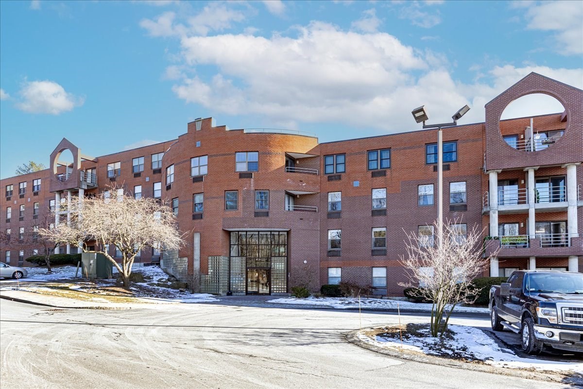 Swampscott 2 Bed 2 Bath Condo for Sale Sold for 445,000