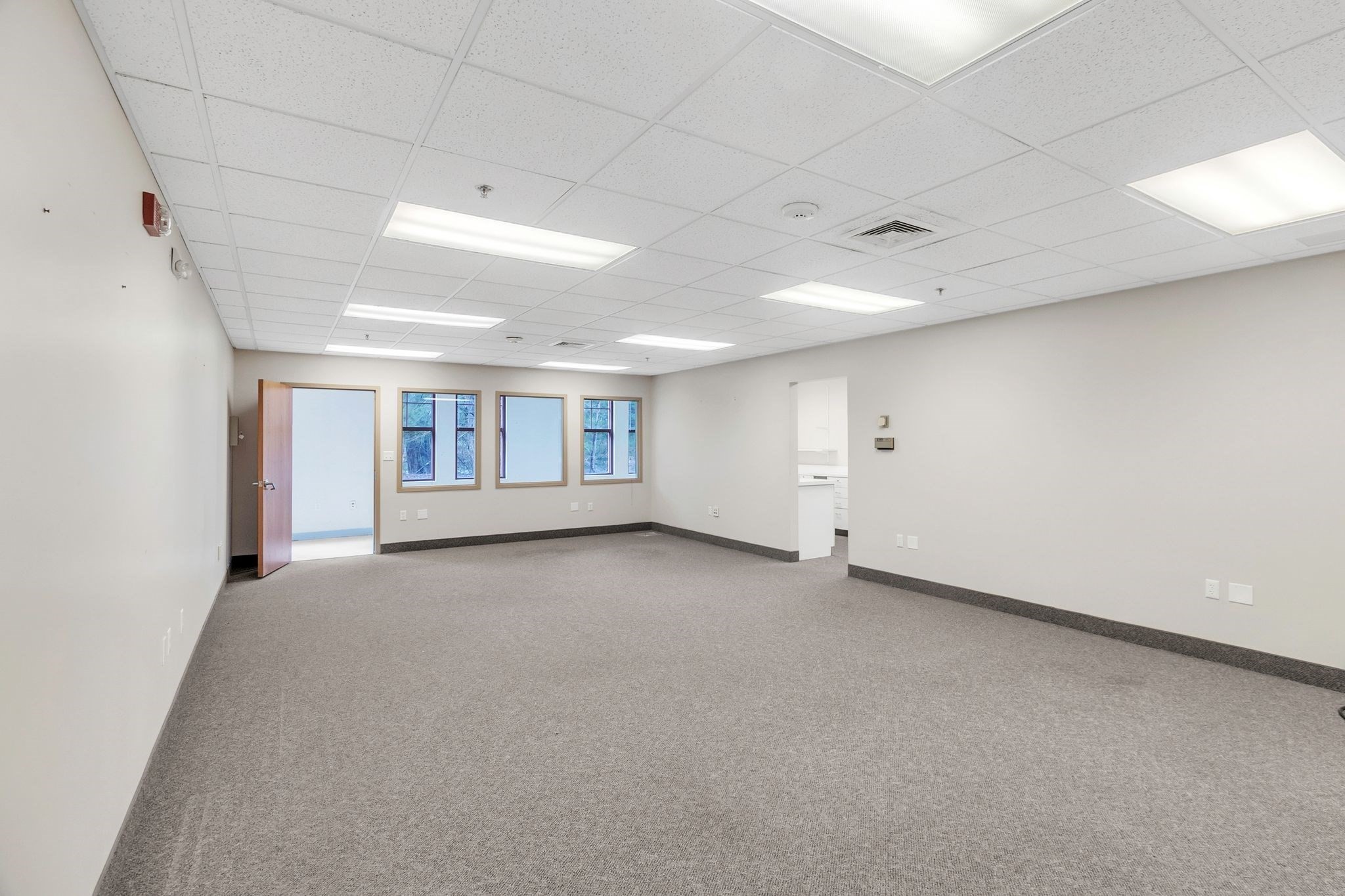 470 Granby Rd, South Hadley, MA 01075 - Image 9