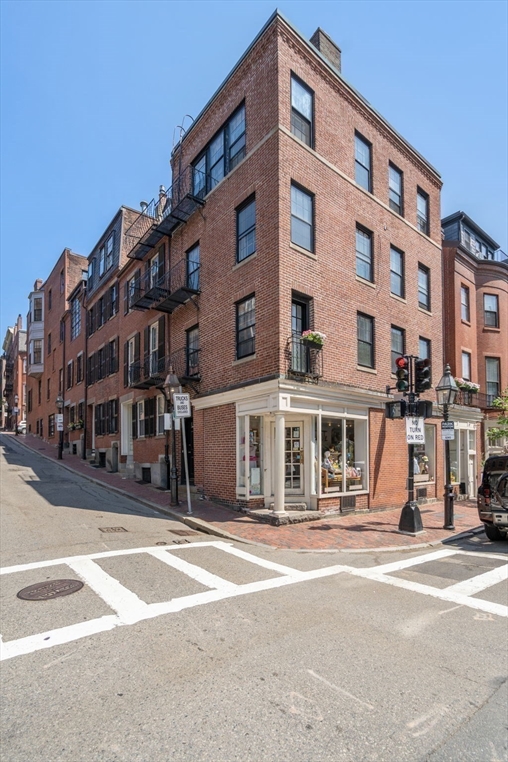 102 Revere Street, Boston, MA Image 4