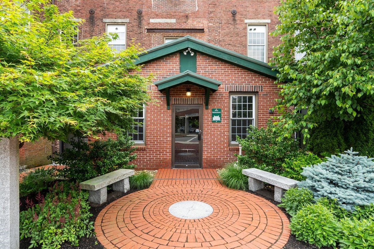 21 Water Street Unit 5th Floor, Amesbury, MA 01913 - Image 1