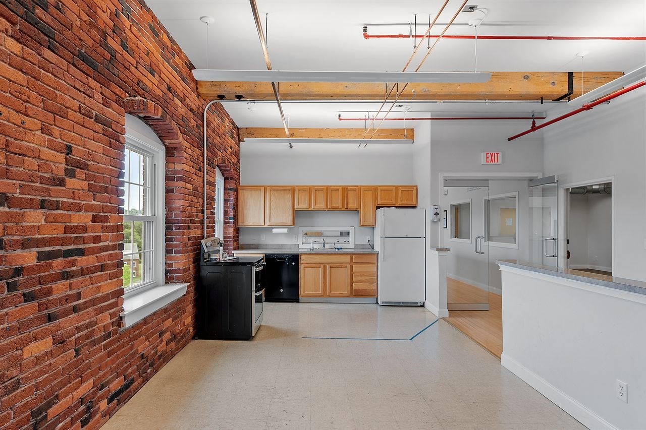 21 Water Street Unit 5th Floor, Amesbury, MA 01913 - Image 12