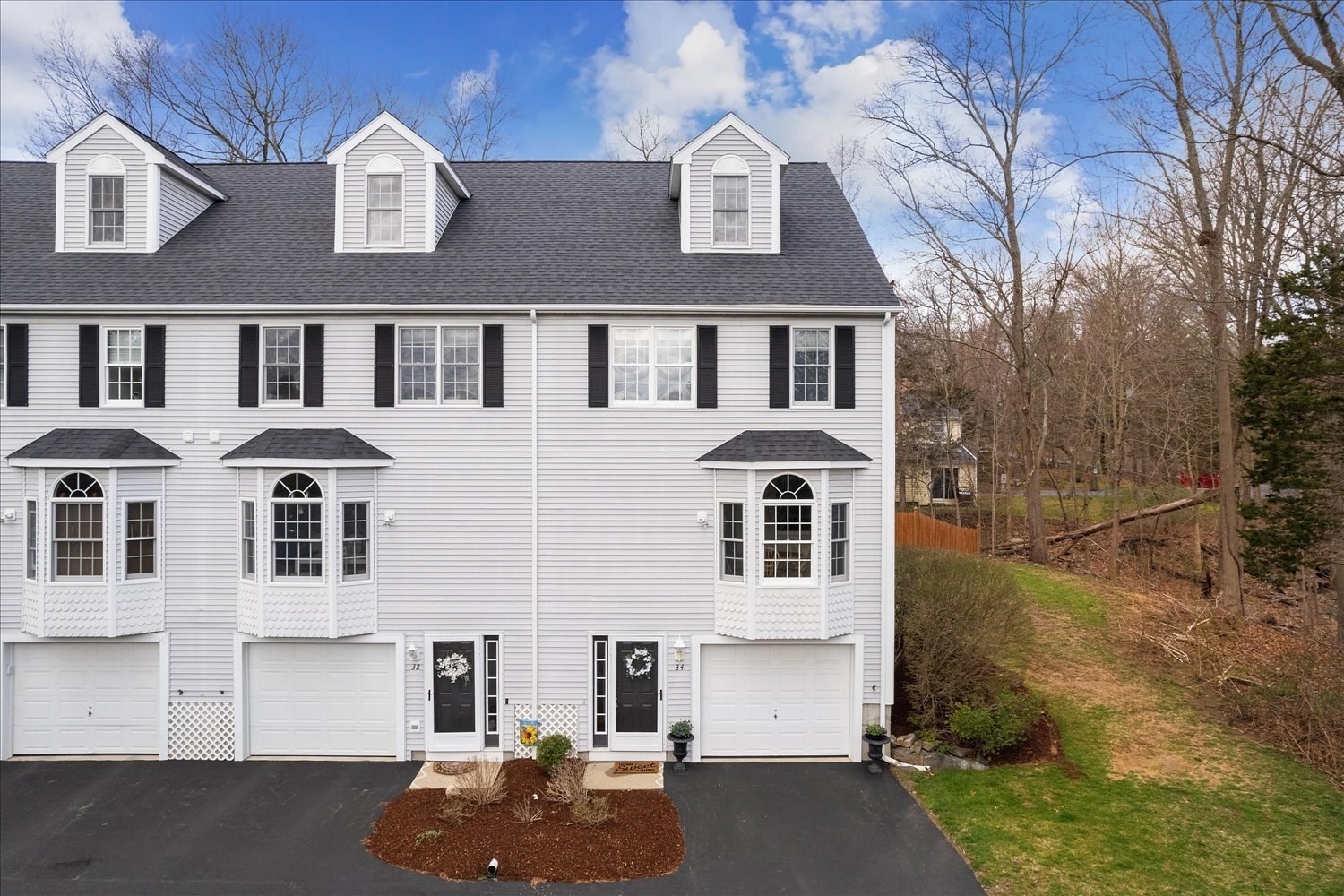 Plainville 2 Bed 3 Bath Condo for Sale 519,900