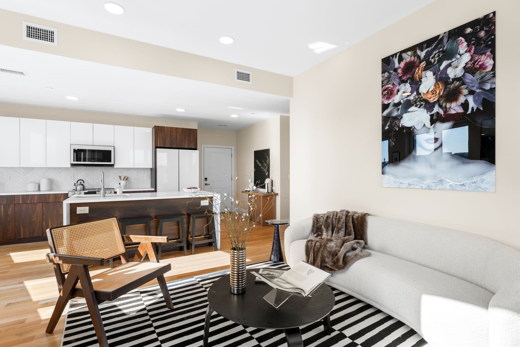 Roxbury 2 Bed 1 Bath Condo for Sale 652,000