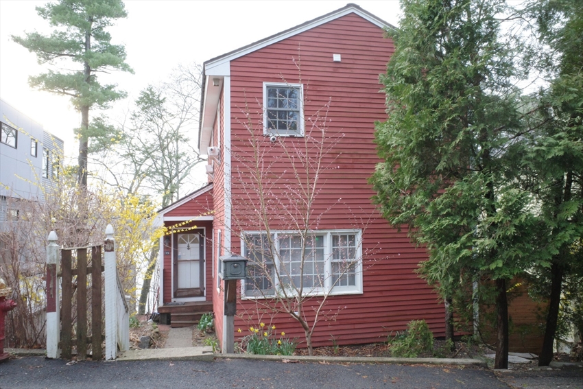 75 Russell Road, Wellesley, MA Image 2