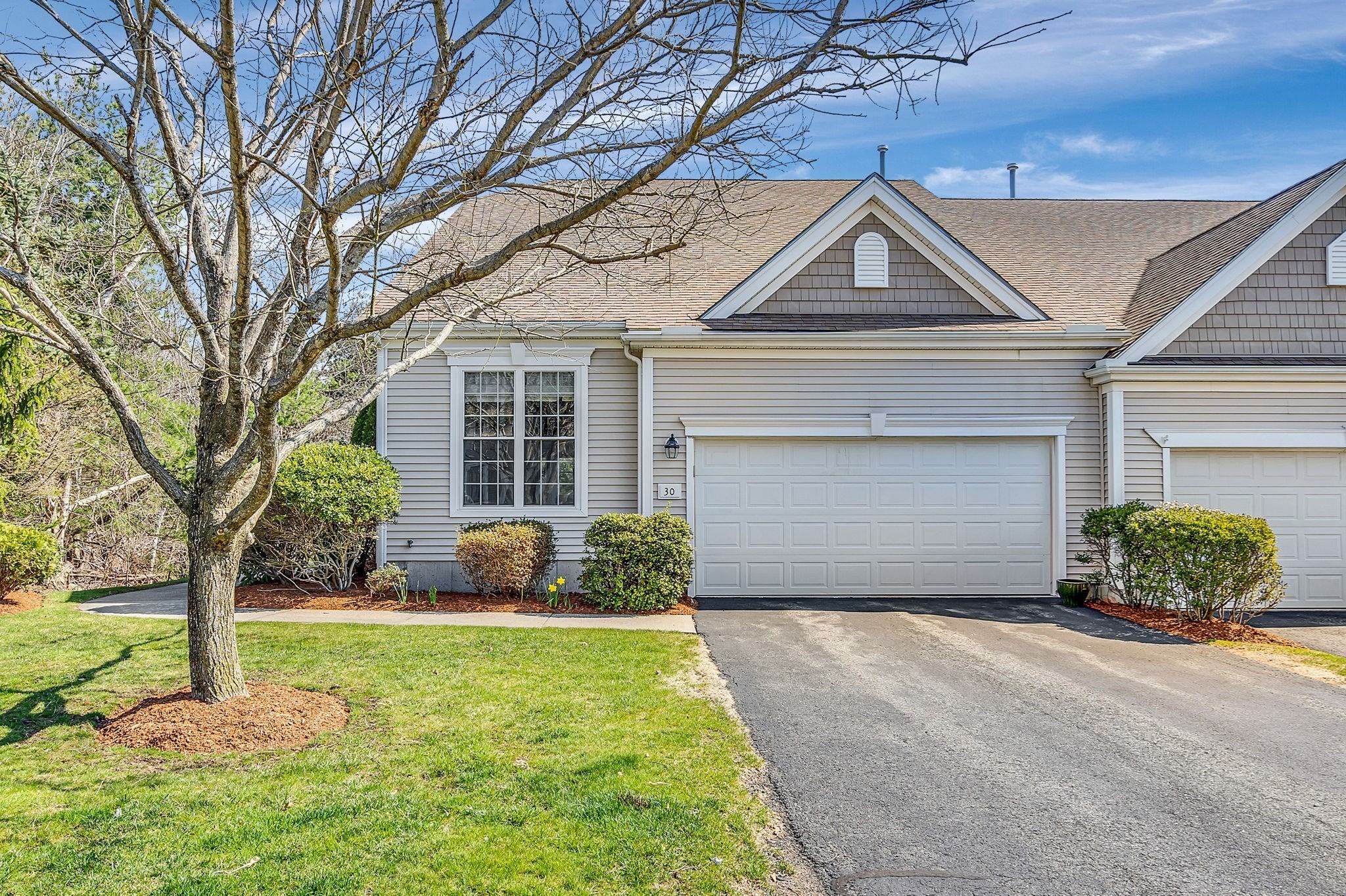 Grafton 2 Bed 3 Bath Condo for Sale 554,900
