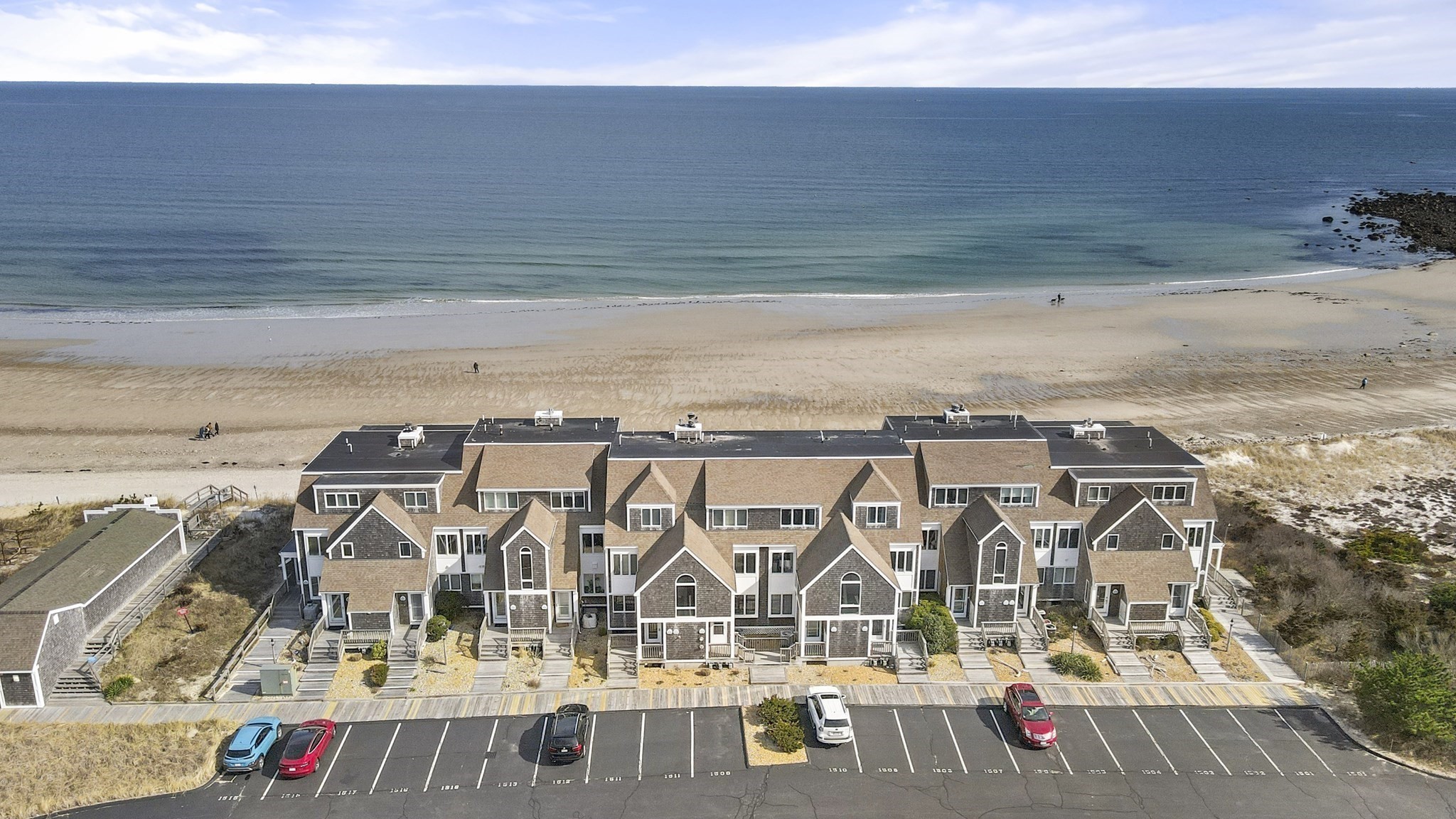 Plymouth 2 Bed 3 Bath Condo for Sale 850,000