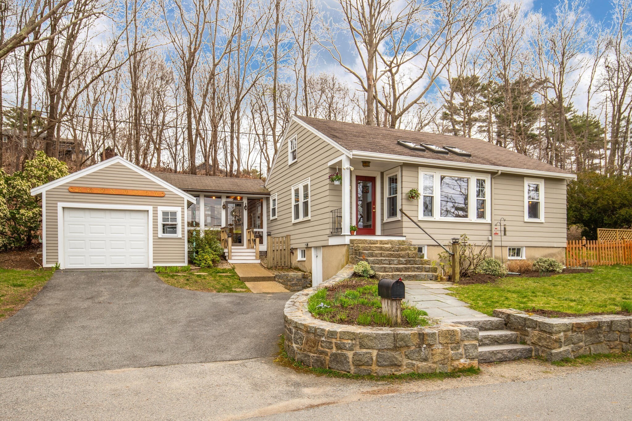 Gloucester 2 Bed 1 Bath Home for Sale - $728,800