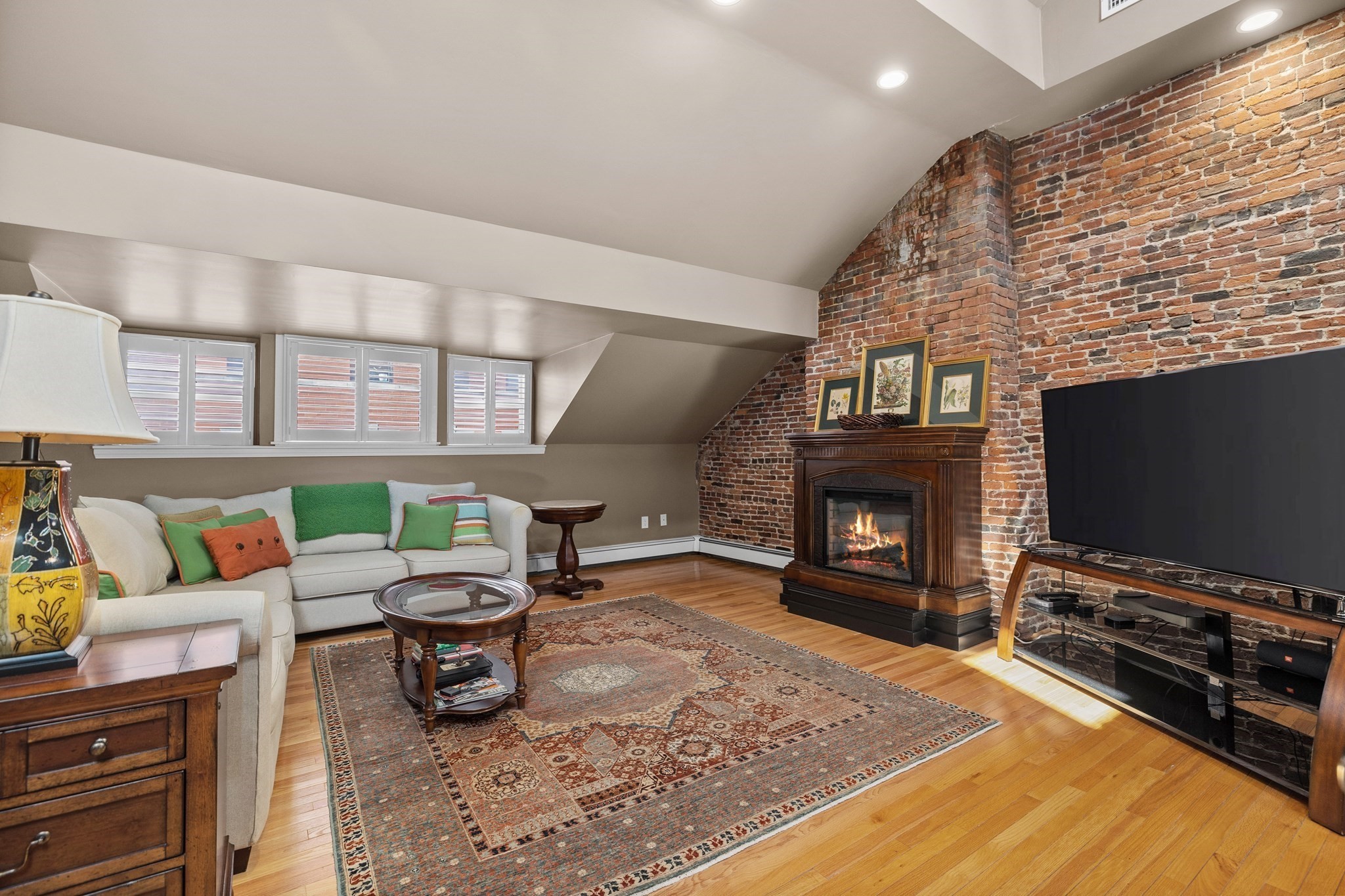 Photo inspiration: Beacon Hill 3 Bed 2 Bath Condo For Sale Photo Inspiration