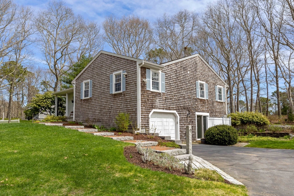 228 Club Valley Dr, Falmouth, MA Image 3