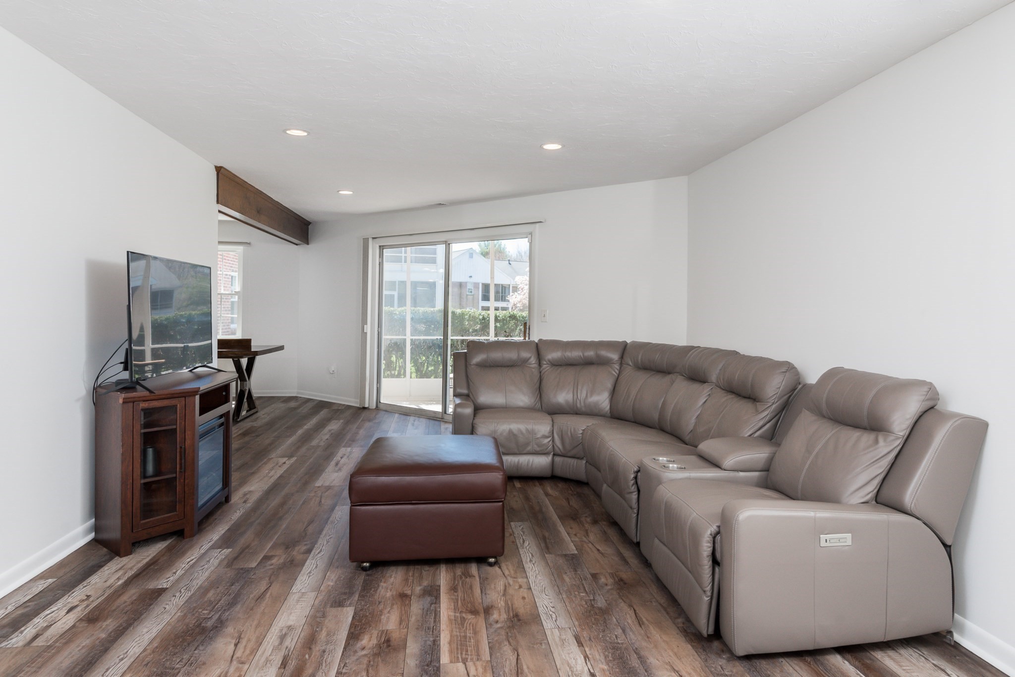 Stoughton 2 Bed 2 Bath Condo for Sale 384,900