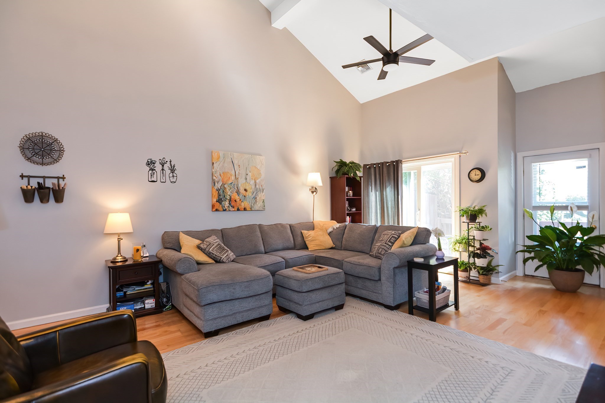 Milford 2 Bed 3 Bath Condo for Sale 394,900