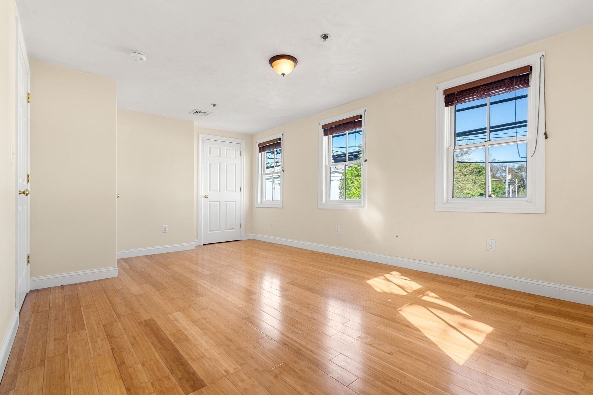 Rowley 2 Bed 1 Bath Condo for Sale 375,000