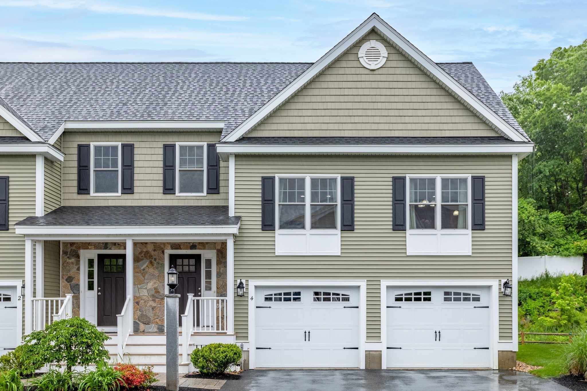 Westford 2 Bed 3 Bath Condo for Sale 747,000