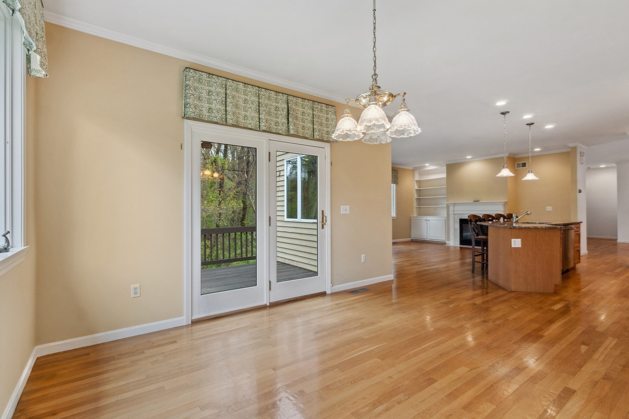 East Greenwich 2 Bed 2 Bath Condo for Sale 679,000