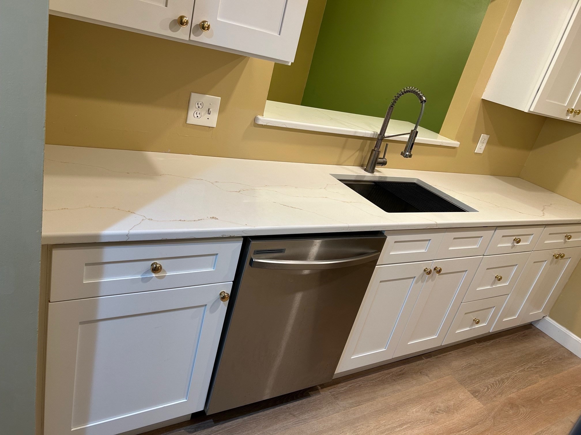 Plymouth 2 Bed 2 Bath Condo for Sale 330,000