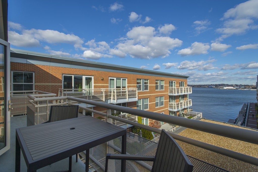 2 Battery Wharf Unit 2504, Downtown, Boston, MA 02109 - Image 2